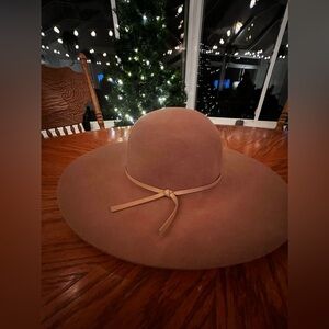 Women’s Vintage Style Wide Brim Floppy Fedora
